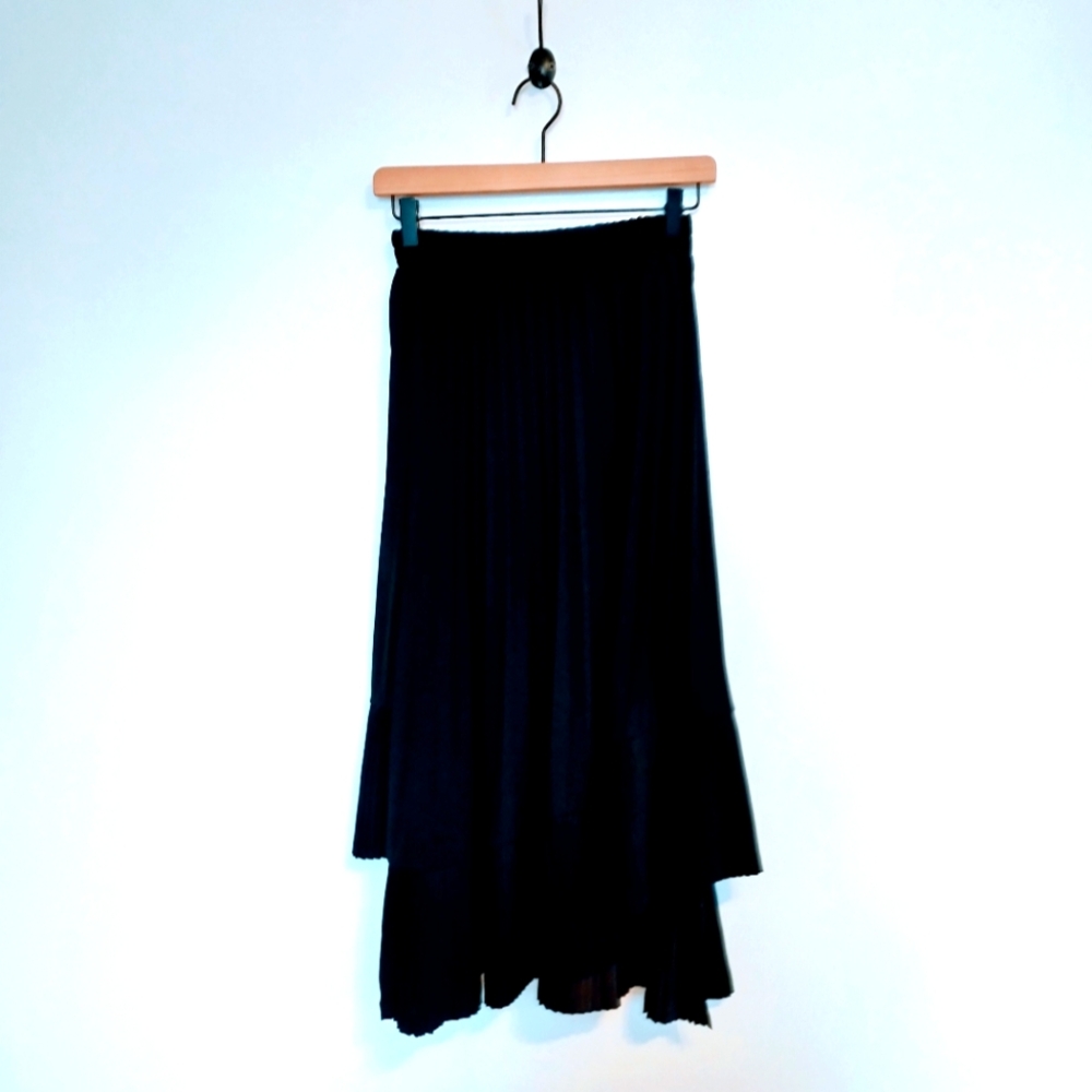 Francesca midi pleated black skirt with asymmetric hem. Size small